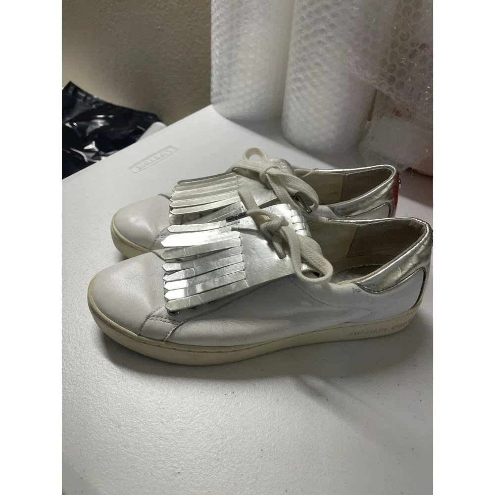 Michael Kors Keaton Kiltie Two Tone Sneakers 8.5